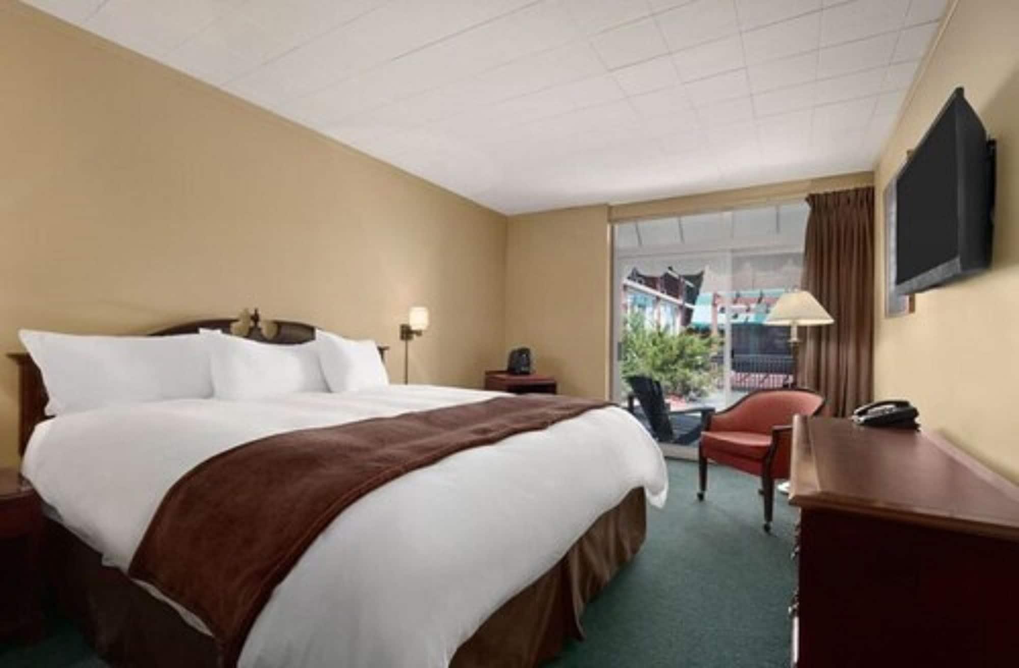 The Brunswick Hotel Complex Parry Sound Buitenkant foto